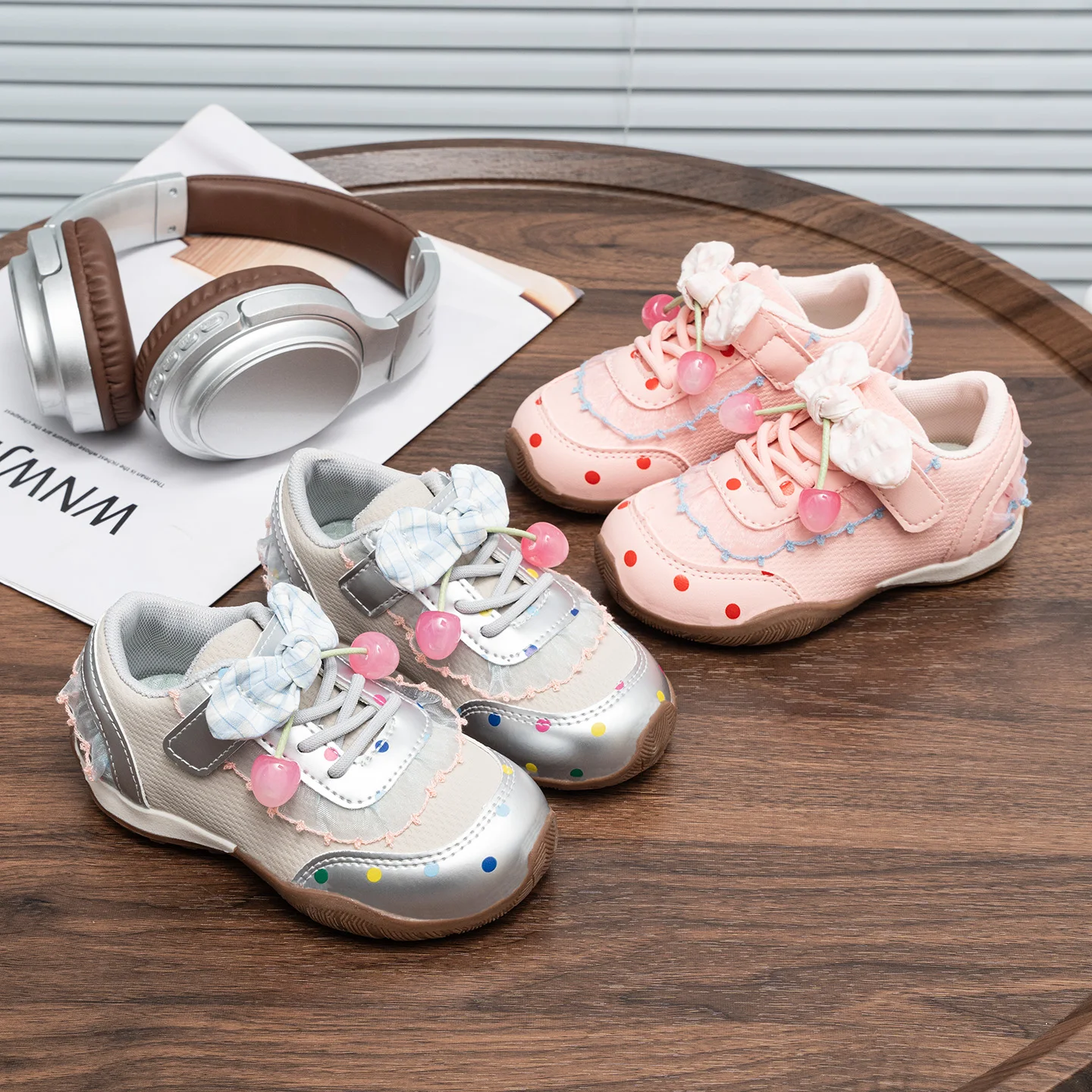 Girls Casual Shoes Sweet Polka Dots Kids Tennis Shoes Cute Bows Trendy 2026 New Fashion Children Sports Shoes Non-slip