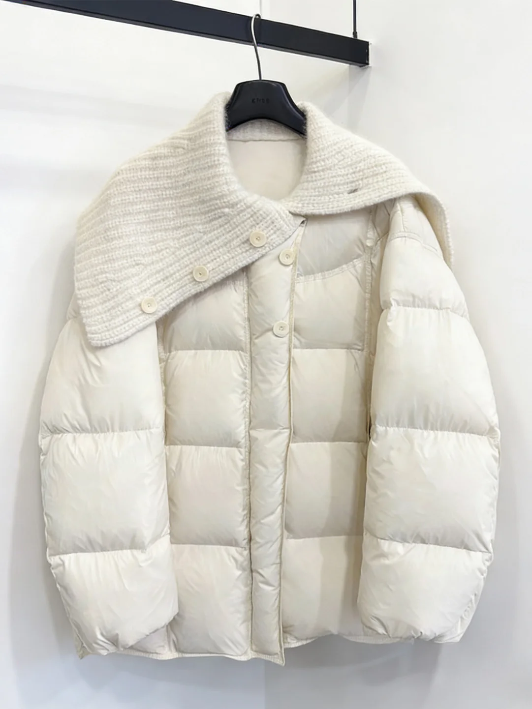 

Korean Style Loose Warm Cotton Jacket Women's Fashion Thickened White Versatile Outerwear for Winter Season High-End Feel