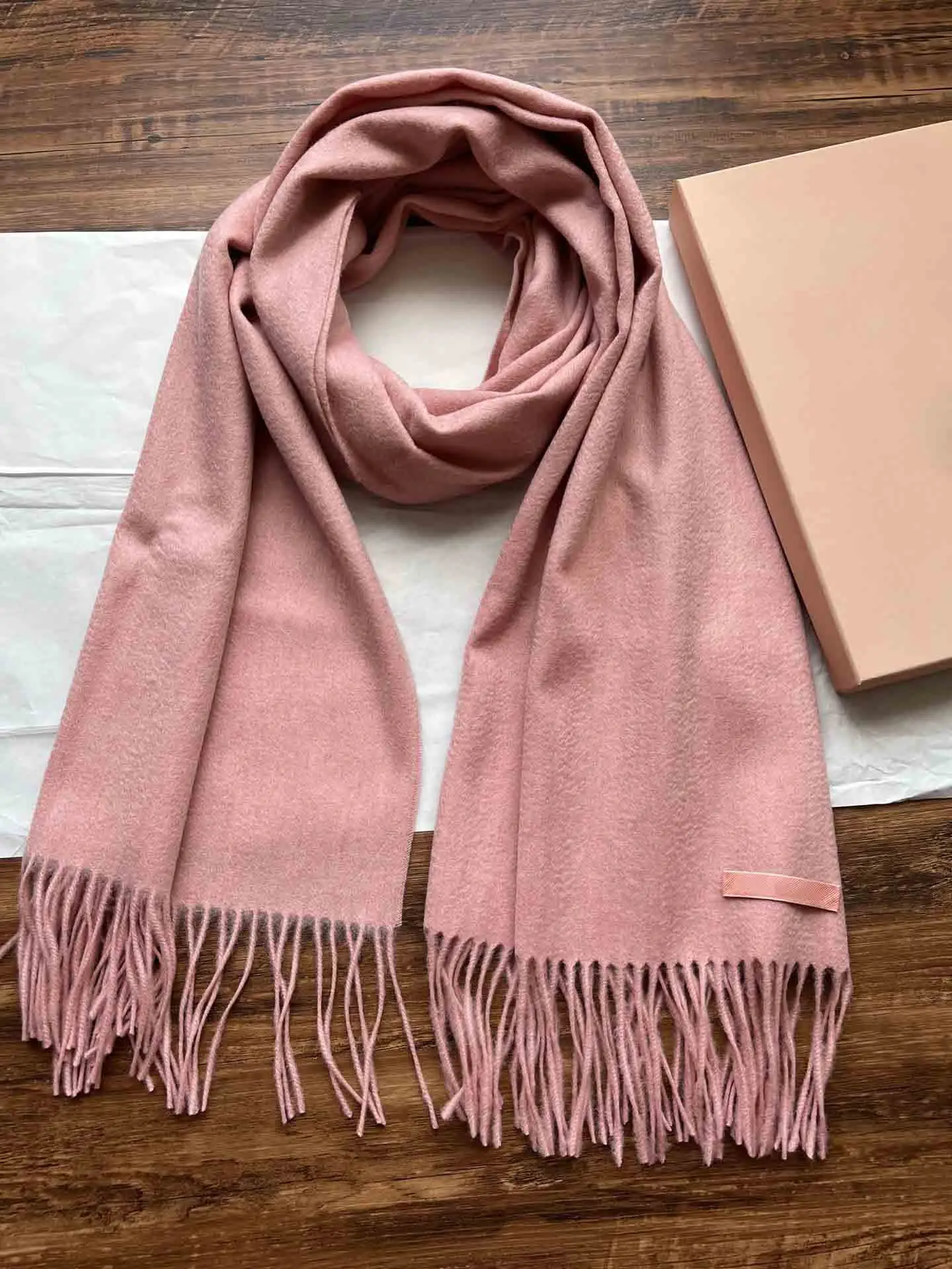 Top Quality 1:1 100% LambWool Winter Luxury Cashmere Warm Shawl Classic Tassels Fluffy Scarf Solid Color Soft Shawl 7x200cm