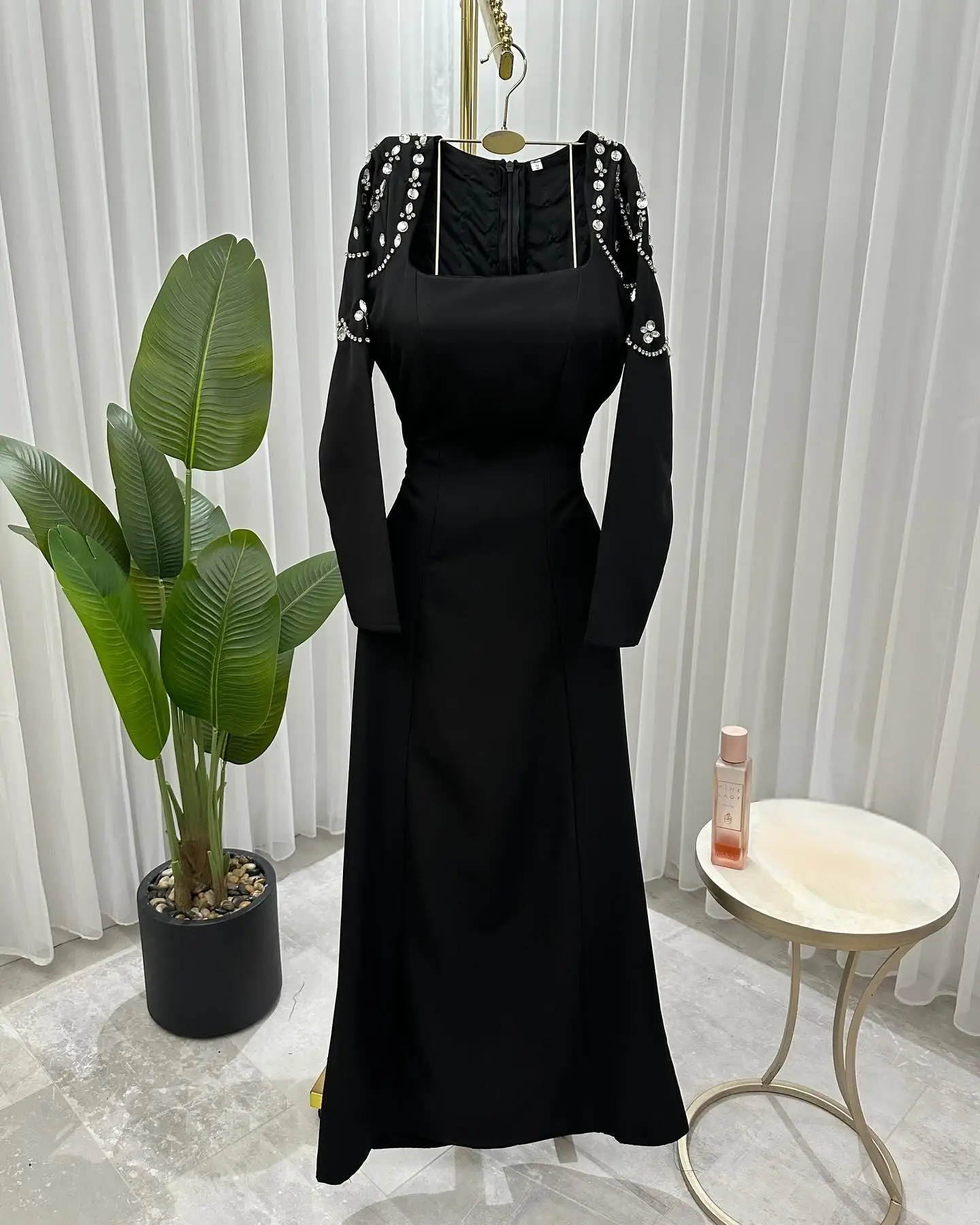 

Customized Fashion Jersey A-Line Crystal Evening Dress High Quality Long Sleeves Square Neck Floor Length فساتين سهرة