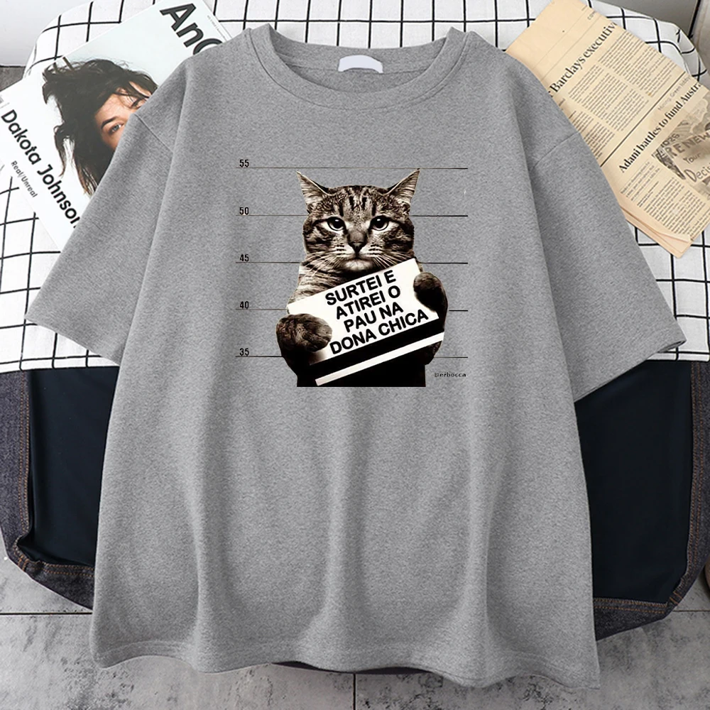 Little Fat Cat Holding A Crime Card Print Man Tshirt Style Crewneck T Shirt Fashion Loose Tshirts Simplicity S-Xxxl Men Clothes