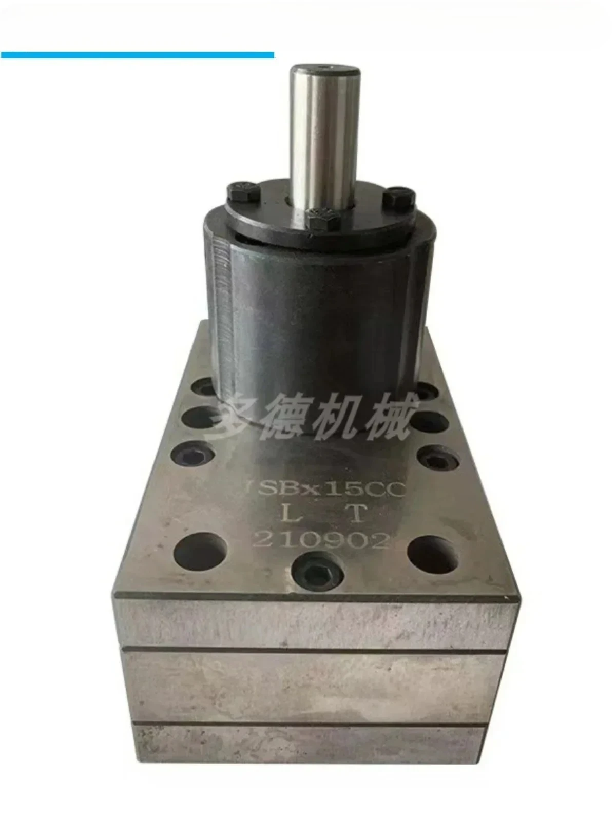 

Gear dispensing gear pump for gear chemical dispensing