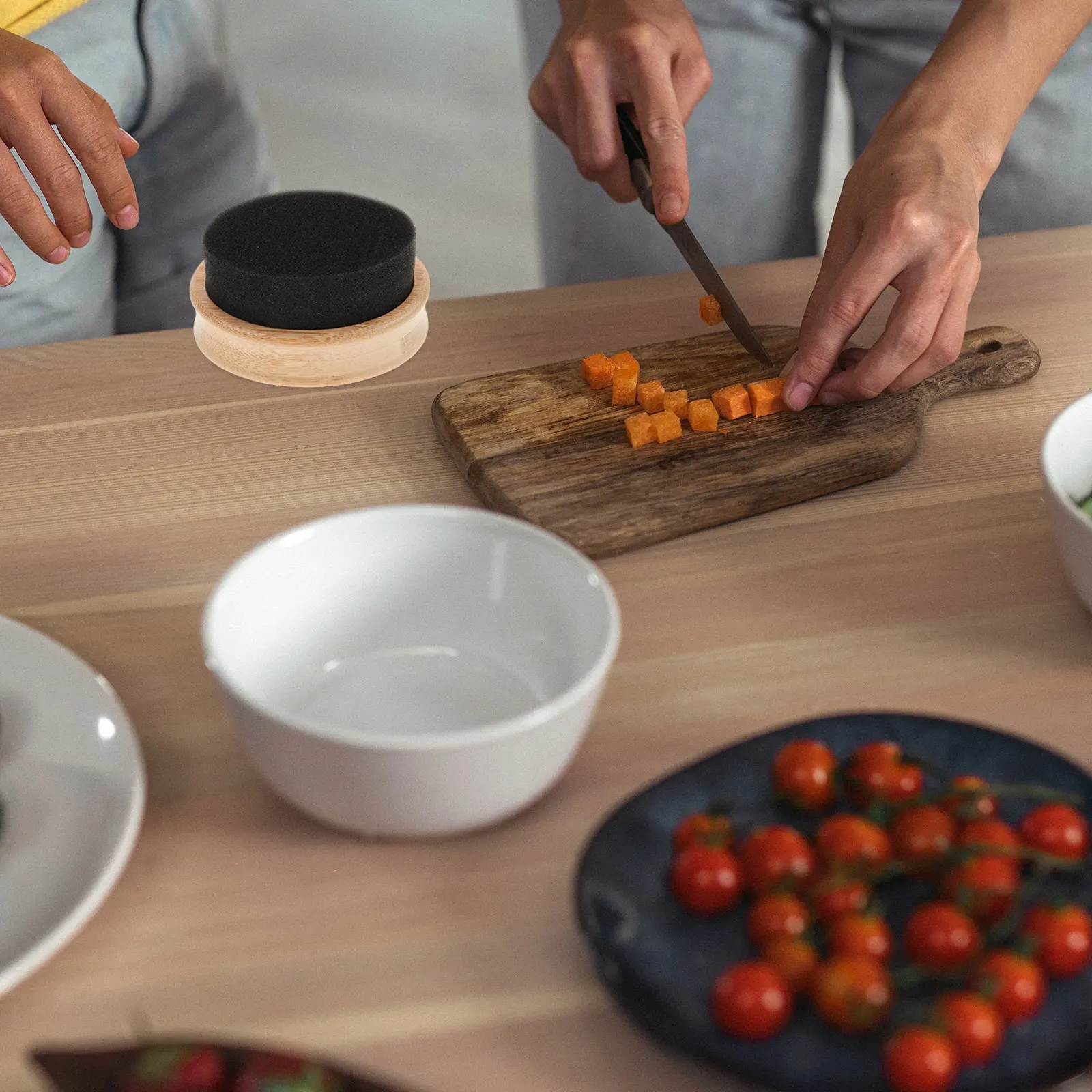 

Ergonomic Wooden Oil Wax For Cutting Board Smooth Surface Kitchen Utensil Oil Applicator Wood Spoon Chopping Board Wood Surface