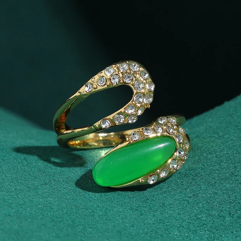 

Vintage Green Agate Rings Retro Antique Gold Plated Cross Designer Jewelry Luxury For Women Accessories 2026 Mother Day Gift