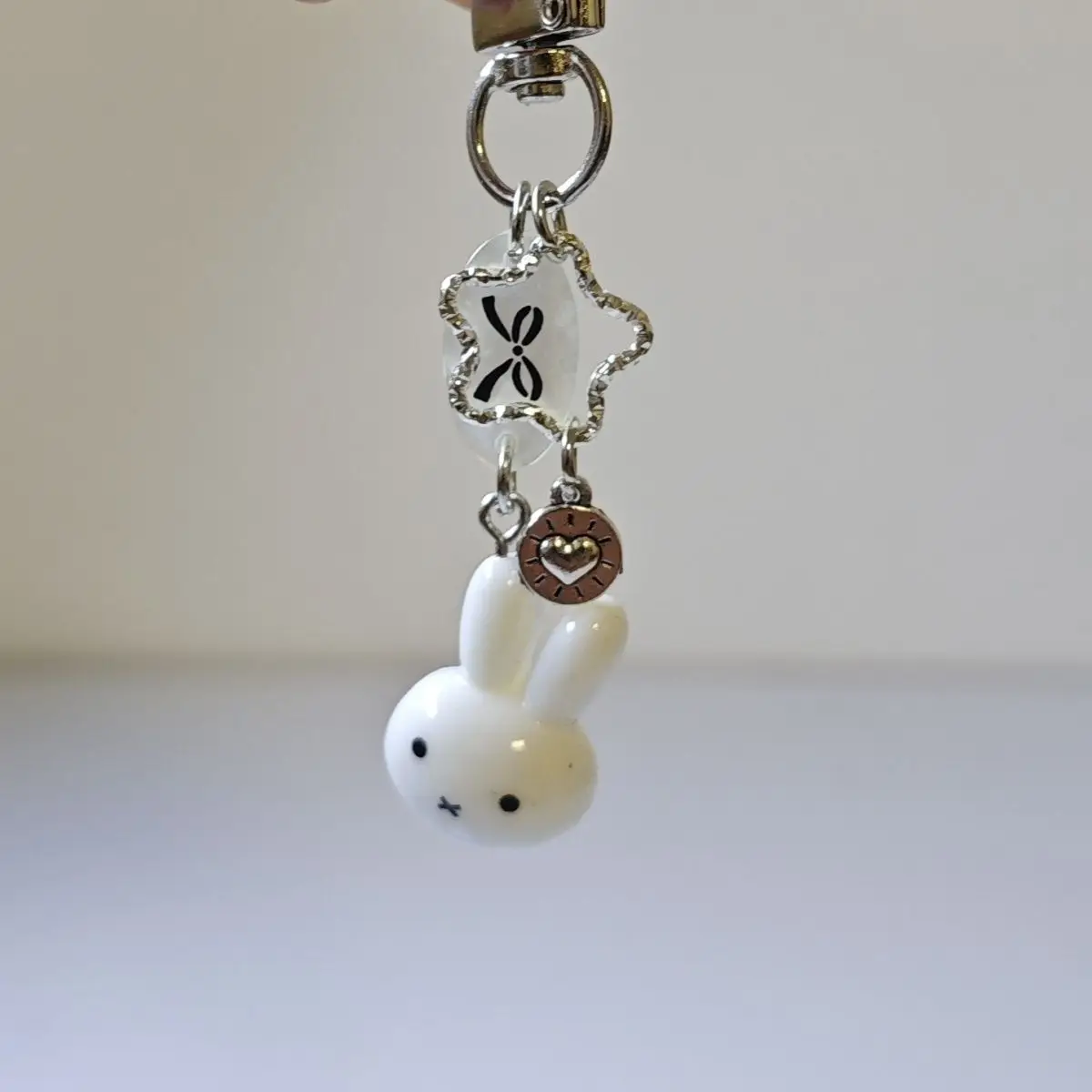 

Miffy Keychain Kawaii Lovely Soft and Cute Girl Cartoon Bag Pendant Best Friend Gift Advanced Key Buckle Pendant Cute New 2026