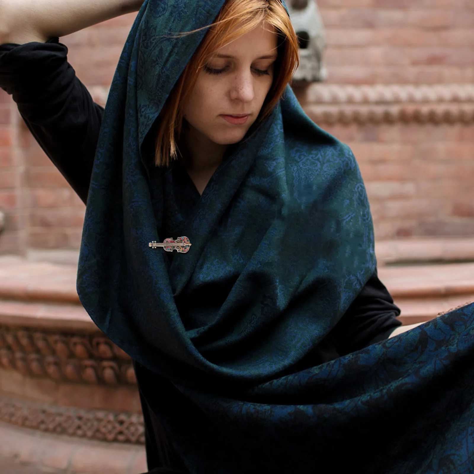 2 قطعة الموسيقى مستوحاة خمر الكمان حجر الراين بروش للنساء التلبيب دبوس فستان سترة وشاح حامل بروش معدني أنيق #1