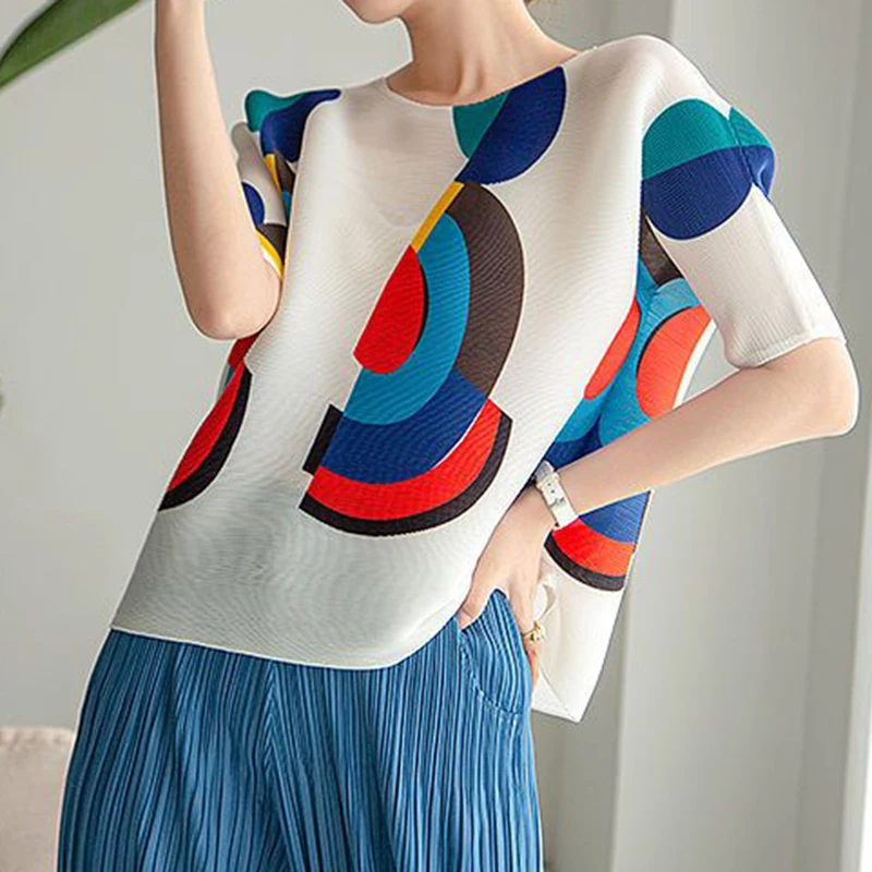 Fashionable pleated contrasting geometric patterns korean luxury clothing dresses ladies 2023 summer t-shirts