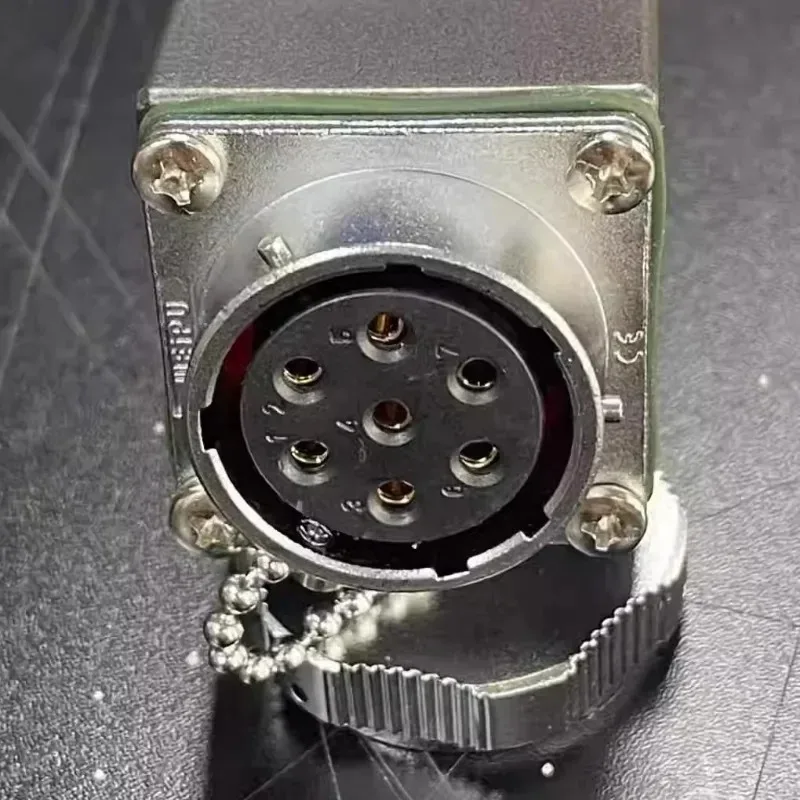 Picture 3: 7-core docking plug linear array audio cable docking speaker extension cable connector sound docking