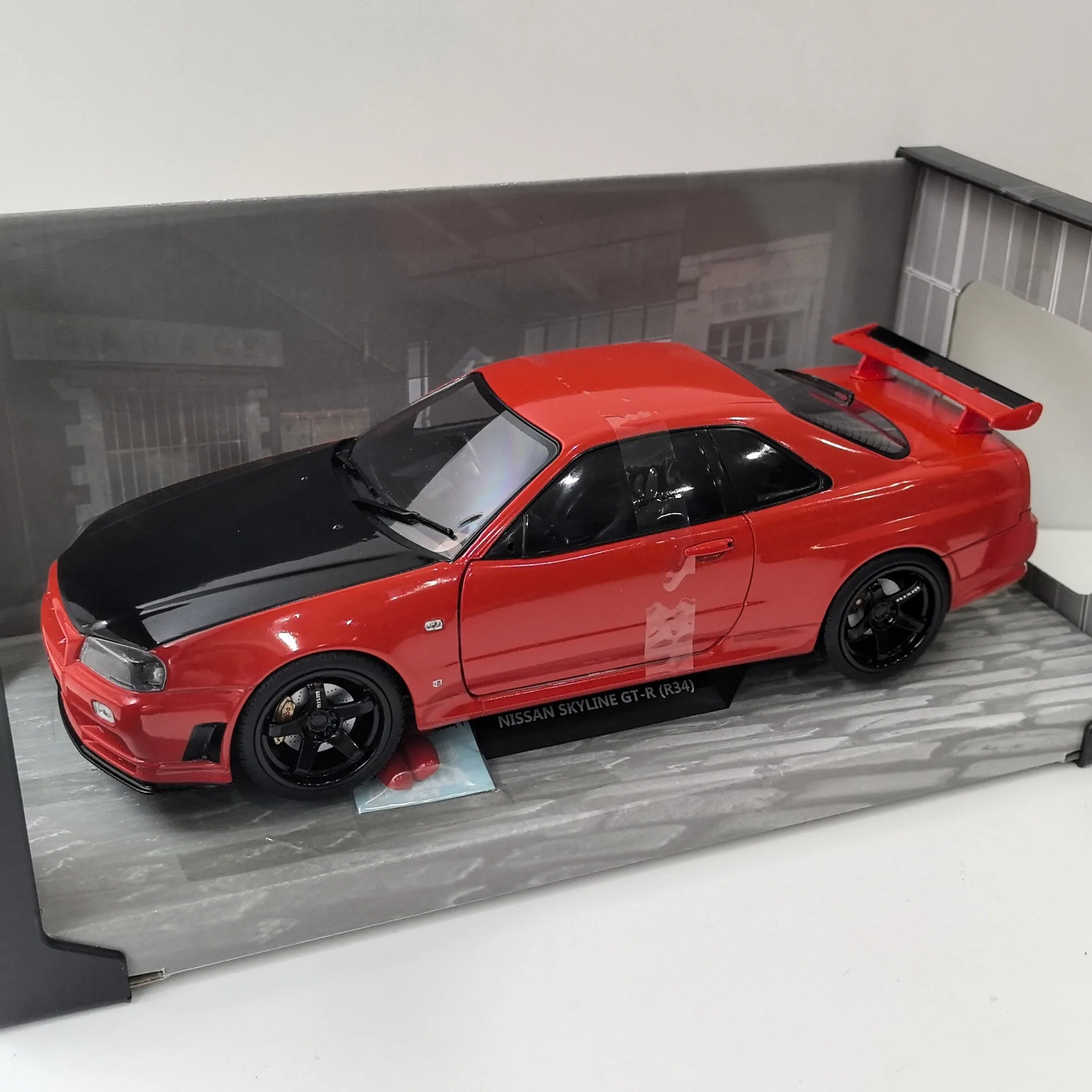 

Литой под давлением SOLIDO масштаб 1/18 NISSAN SKYLINE GT-R R34 1999 Nissan Racing, модель автомобиля из сплава, Коллекционная игрушка, подарок, сувенирный дисплей