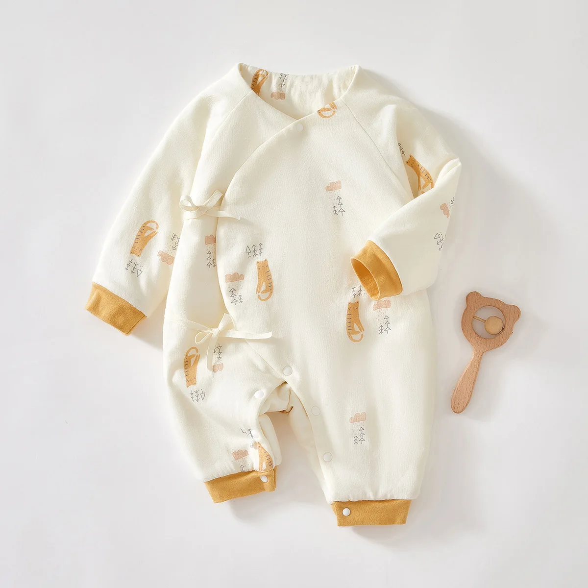 

Newborn Bodysuit Spring and Autumn Full Moon Baby Clothing 40g Cotton Wrapped Newborn Baby Warm Romper