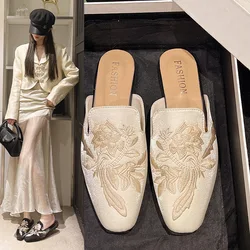 Flower Cover Toe Mules For Women 2025 Big Size Low Shoes Slippers Flat Pantofle Luxury Slides Loafers Pointed New Designer Fashi