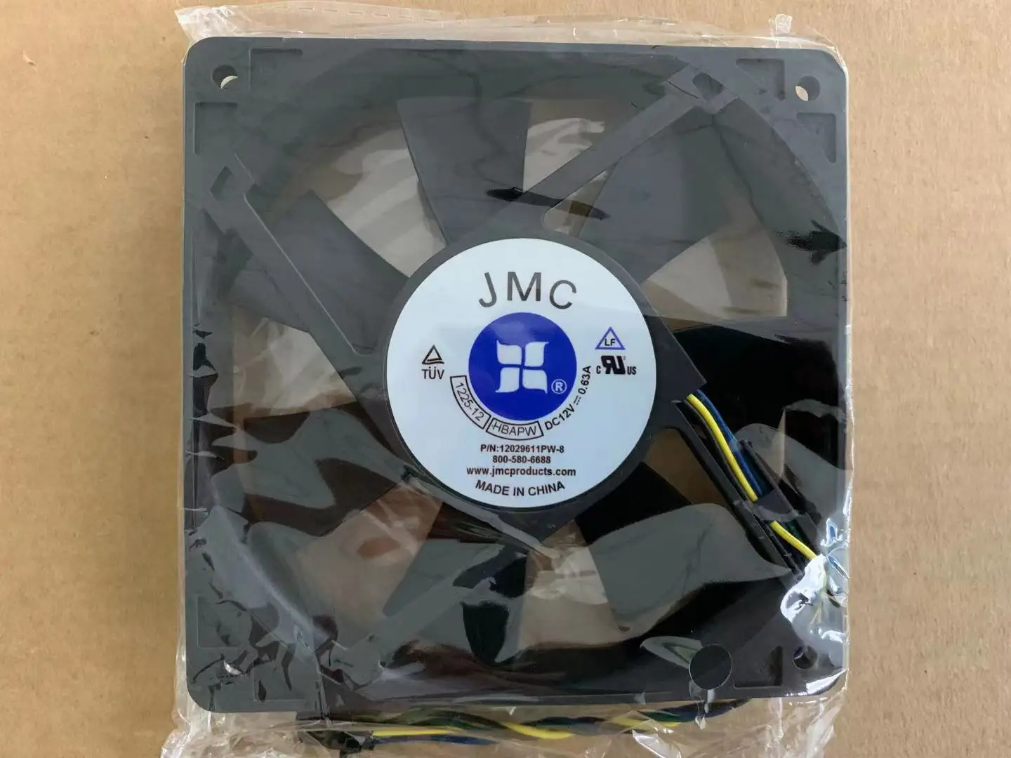 

FOR JMC 1225-12 HBAPW 12CM 12025 12V 0.63A 4-wire large air volume cooling fan