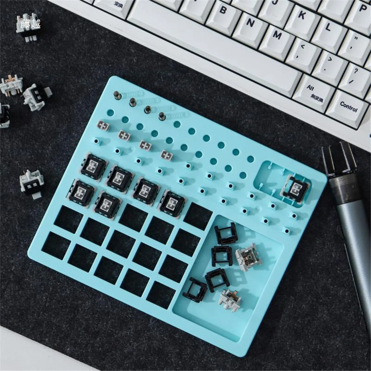 N18R مفاتيح لوحة المفاتيح لوحة التشحيم تقلل من الضوضاء وسادات كتم الصوت للوحة المفاتيح الميكانيكية القابلة للتبديل السريع - أزرق