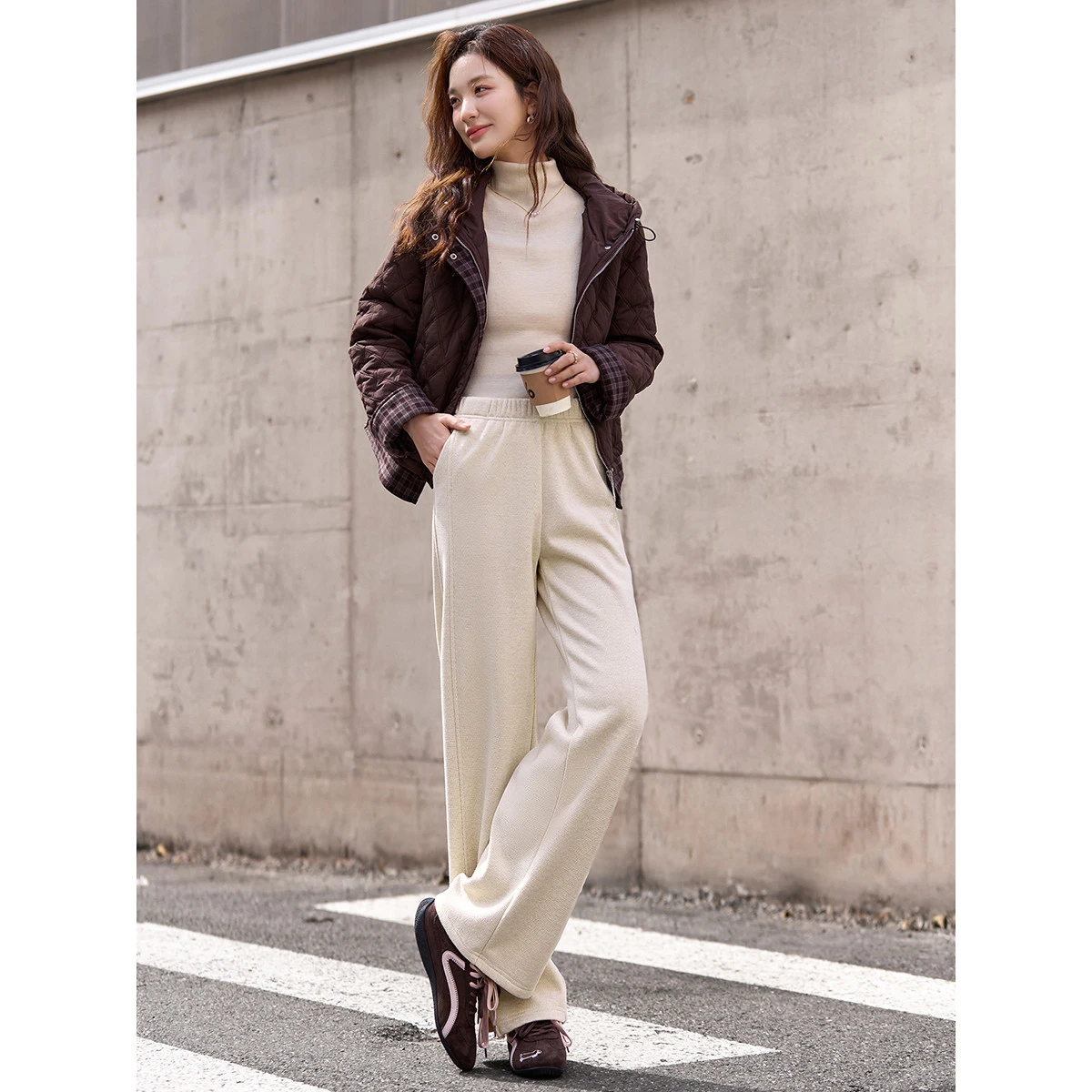 VIMLY Women's Sweat Pants 2025 Winter Casual Fleece Lined Slit Straight Trousers Elastic Waist Loose Fitting Women Clothes A3352
