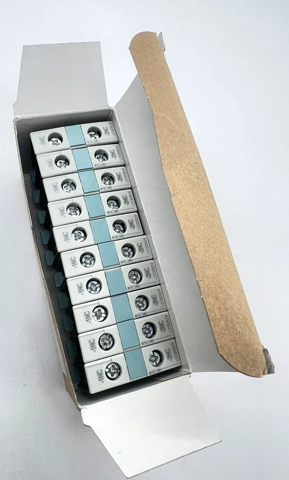 

Brand New 3RH1921-2CA01 3RH1921-2CA10 3RH1921-1CA01 3RH1921-1CA10 Warranty One-year