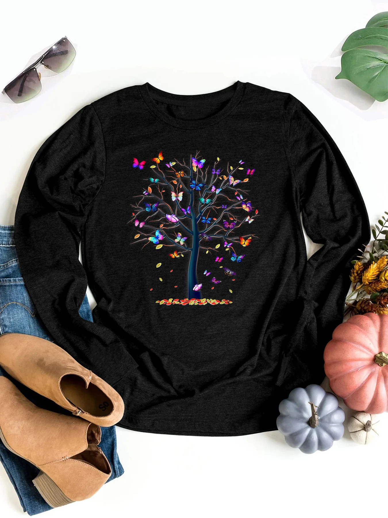 Plus-Size Women\'s Autumn/Winter Long Sleeve T-Shirt, Beautiful Colorful Butterfly Tree Print, Retro Neutral Casual Style, Round