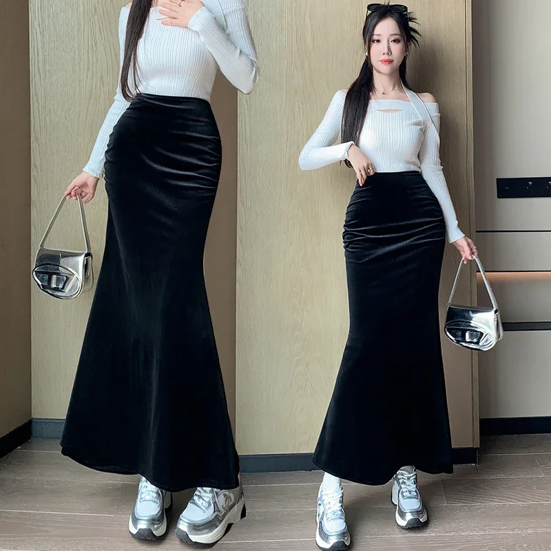 

Half length skirt 2024 autumn/winter velvet skirt temperament fishtail skirt mid length skirt black skirt hip hugging skirt