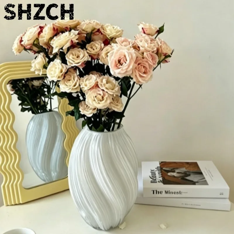 Luxury Hydroponic Vase Minimalist Twisted Glass Vase Modern Artistic Desktop Flower Vases Dining Table Decorative Accessories