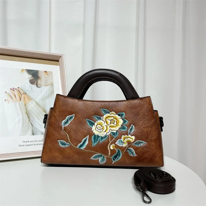 

Elegant Embroidered Crossbody Bag National Style Matching Bag Vintage Precise Flag Bag Artistic Shoulder Bag