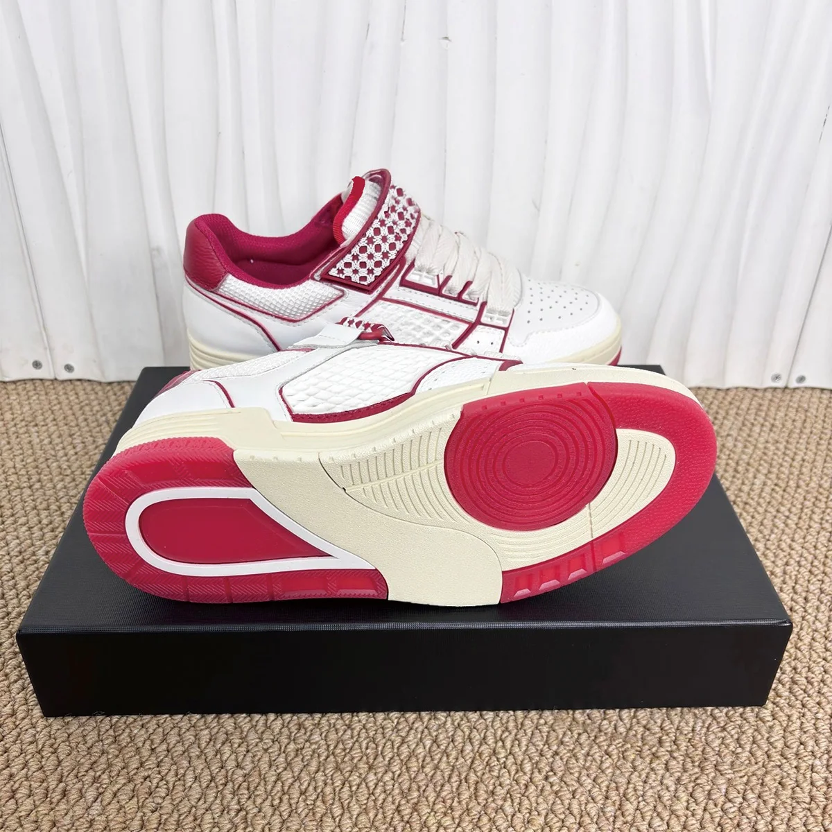 2026 High Quality Autumn Women Check Pattern Magic Strap Lace Up Low Top Daily Outdoor Skate Board Sneakers ch26062401