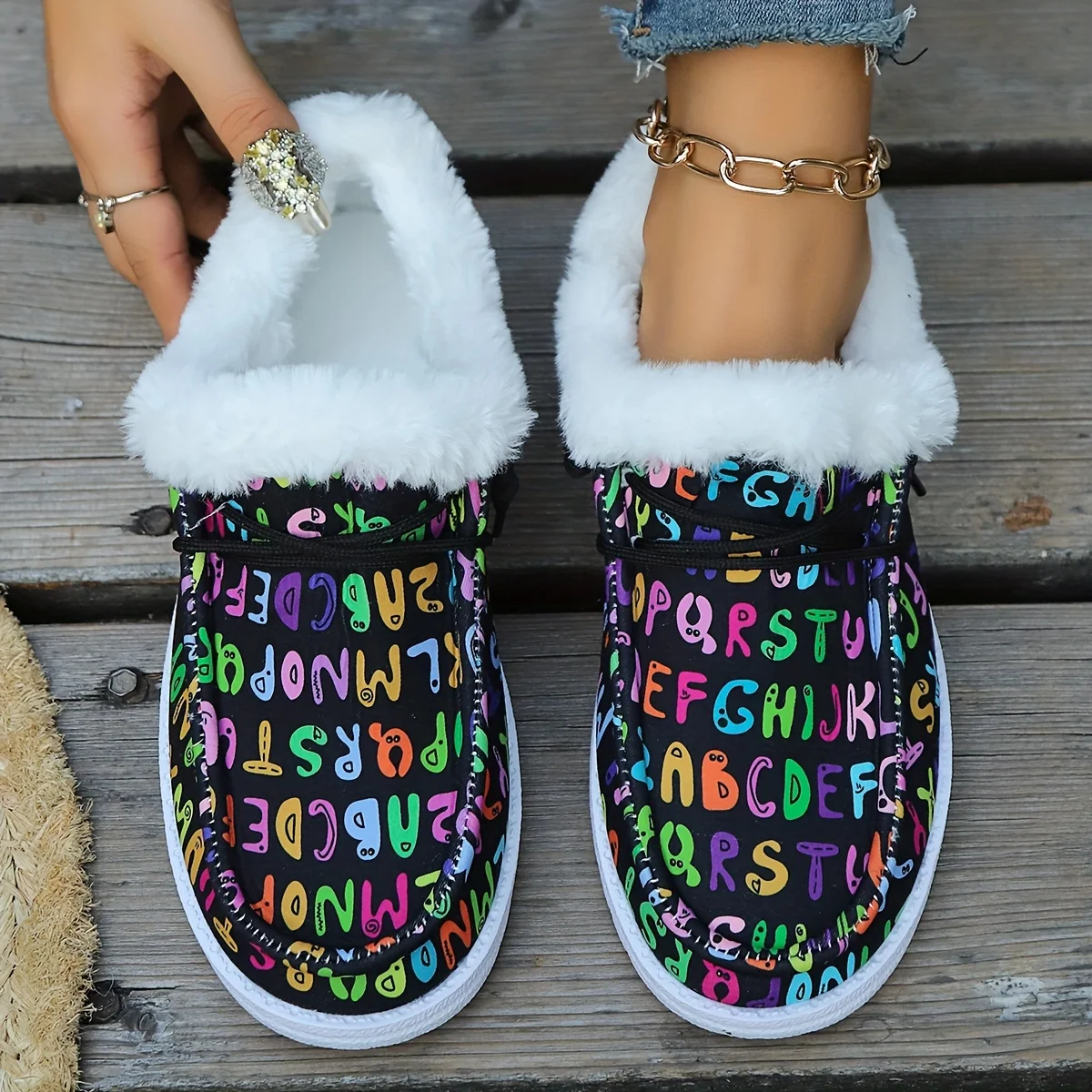 

Women Large Size Cotton Shoes Autumn and Winter Sneakers New Item with Plush Versatile Warmth Round Toe Simple Sneakers Women