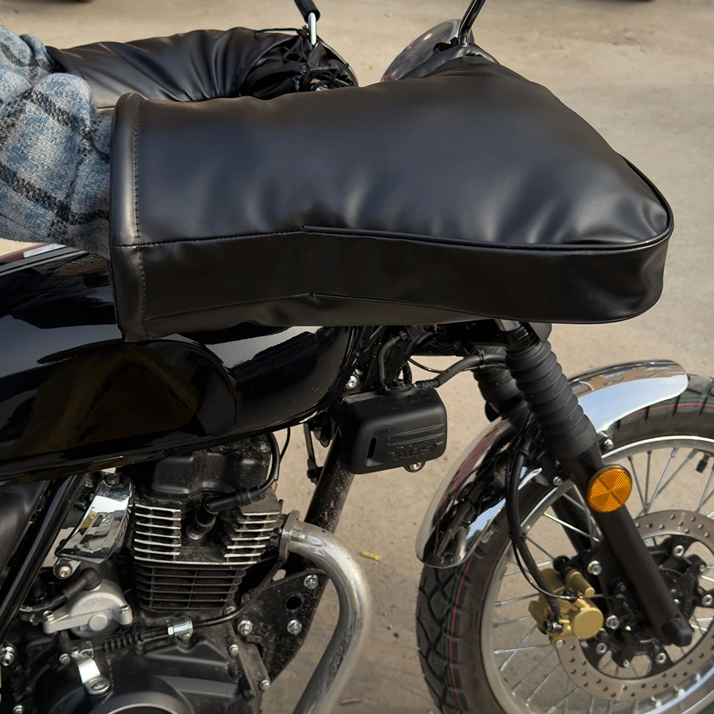 Motorrad Wasserdichte PU-Lenkerabdeckung Winter Batterie-Auto Windschutz Handschuhe Warme Lenkerabdeckung Verdickung für Wärme und Kälteschutz – Detail 3