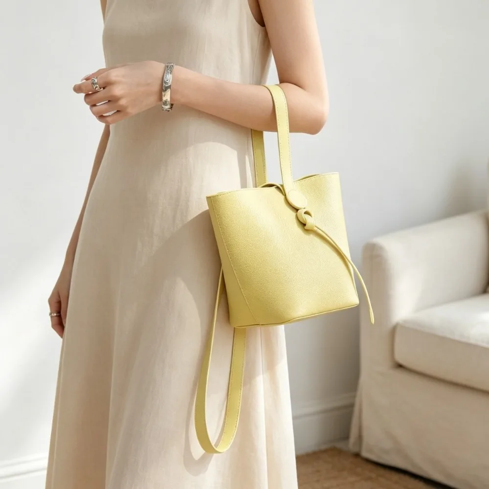 Niche Design Bucket Bag Casual Simple Tote Bag Large Capacity Portable Shoulder Messenger Unique Texture Stylish Simple Fashion