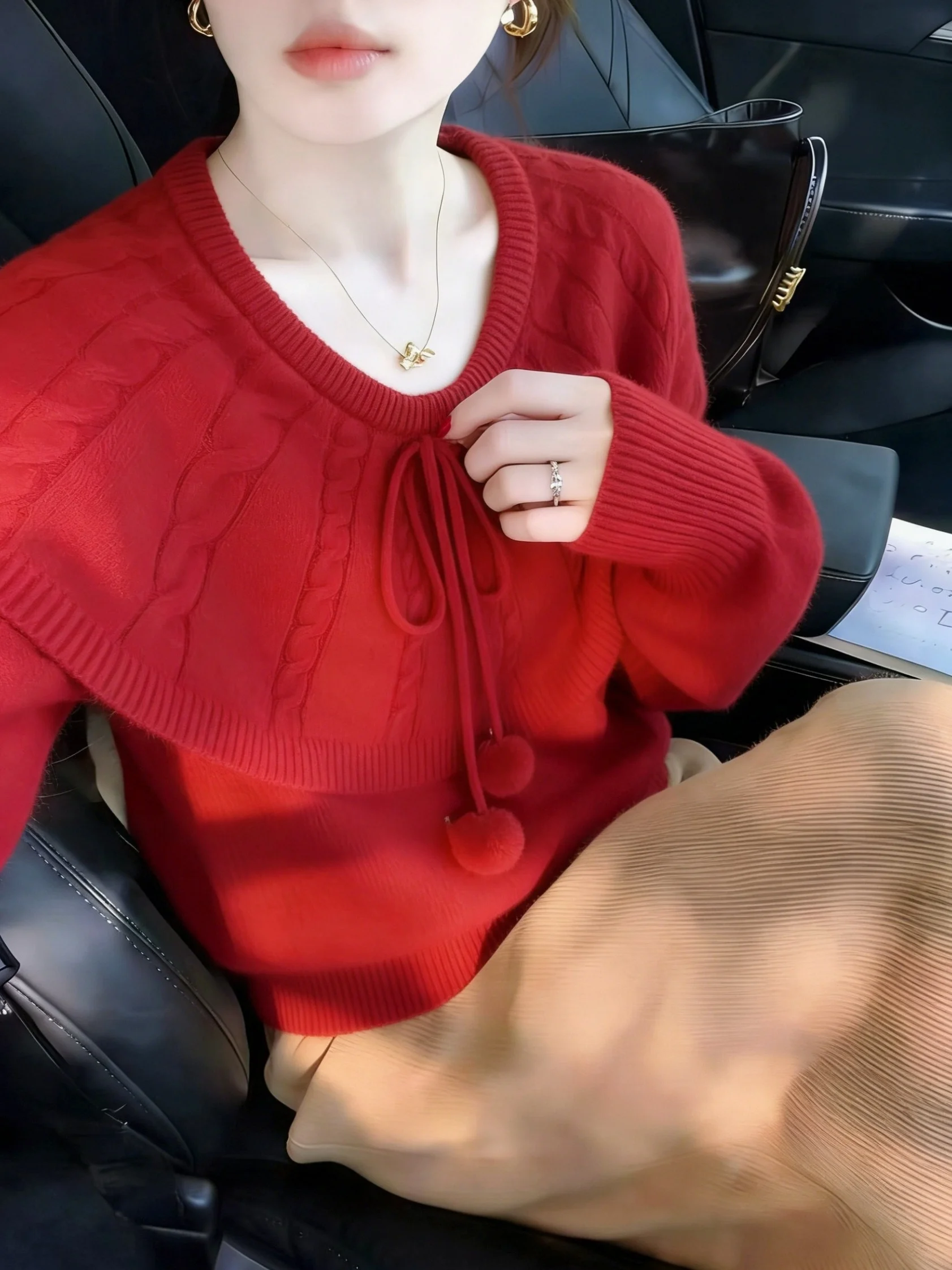 

Spring New Gentle Red V-ne Tied Knitted Sweater Women's Autumn Design Sense Top Women Fake Two-Piece Knittedwear