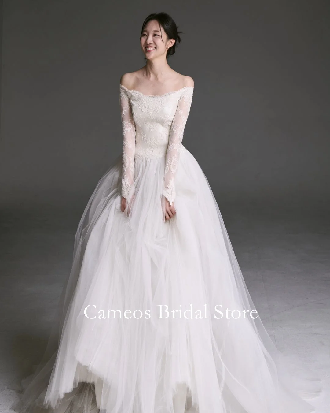 Colavis Asta Korean Off Shoulder  Wedding Dress  Tulle Long Sleeves Bride Dress 웨딩드레스 Photoshoot Wedding Gown Bridal Customized