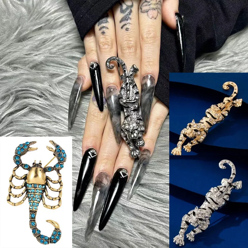 Breloques en alliage métallique 3D tête d'animal, léopard, scorpion, chauve-souris, théâtre, bricolage, décoration d'ongles, bijoux, 1 pièce