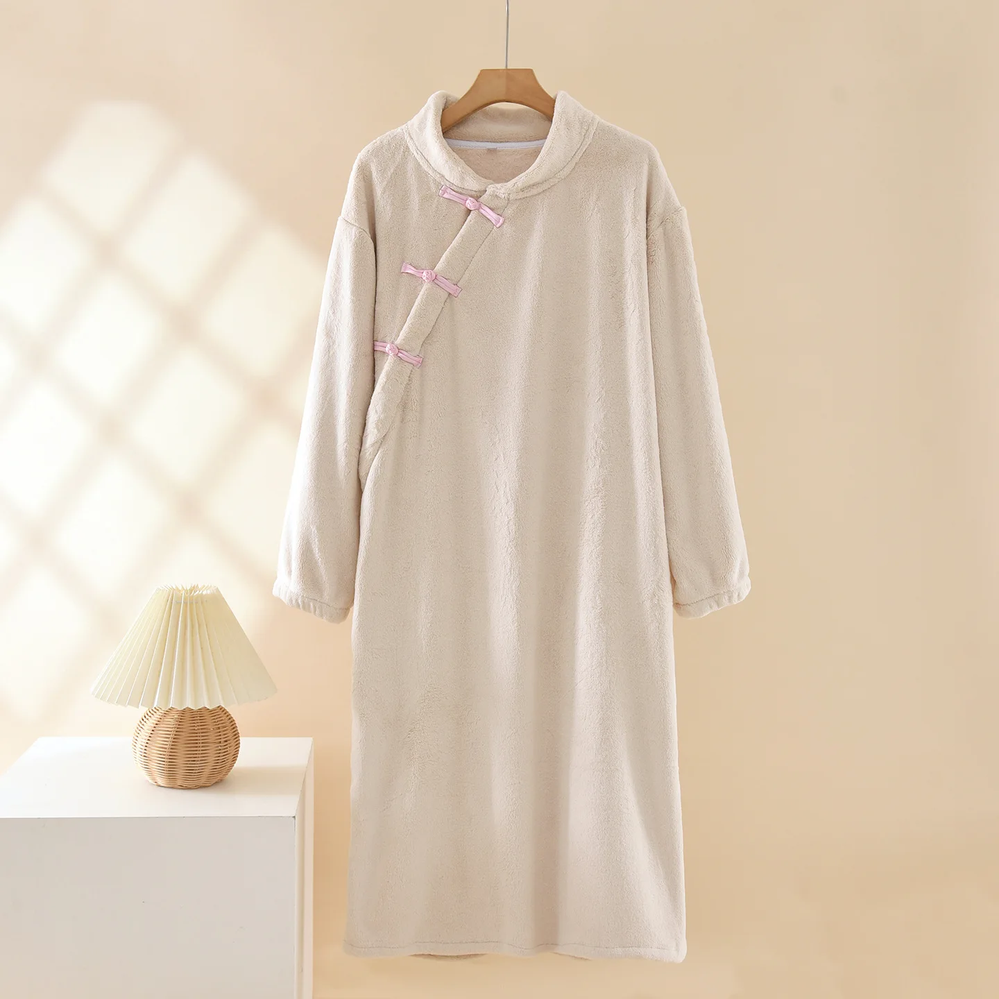 

Autumn Winter Frog Button Coral Fleece Nightgown Women's Thickened Nightgown Bathrobe Flannel Home Robe Ladies Nightgown