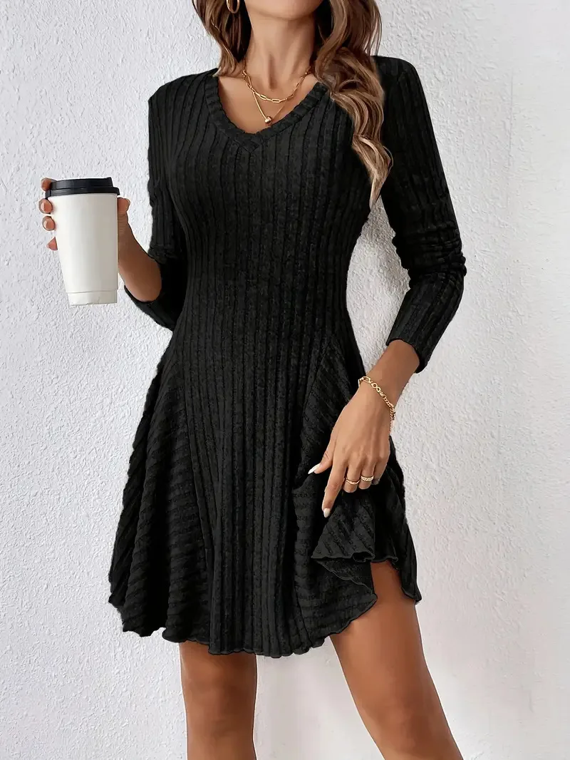 Damen-Strickkleid mit V-Ausschnitt – langärmliges Swing-Minikleid, elegantes, figurbetontes kurzes Kleid