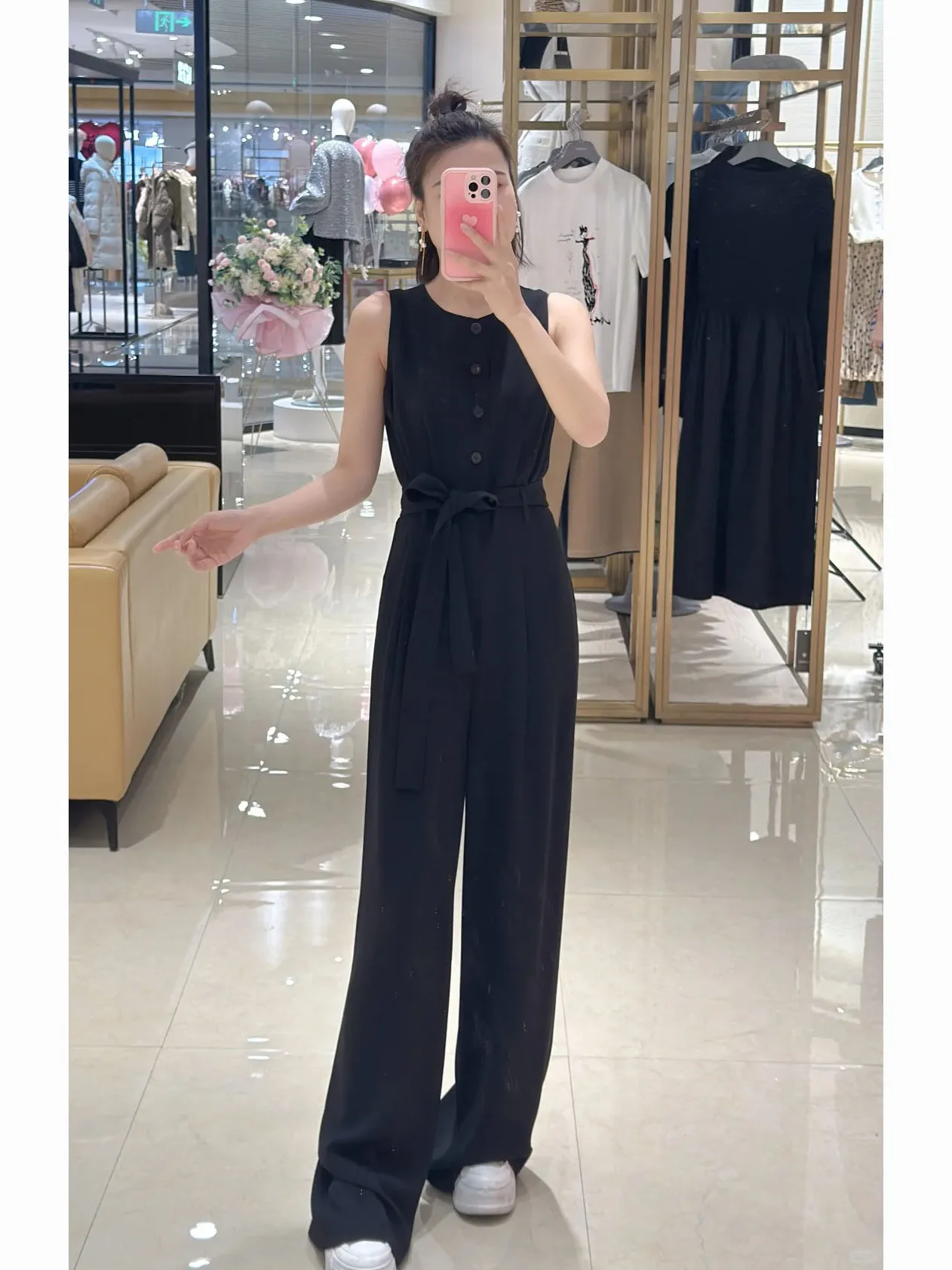 จั๊มสูทแฟชั่นลำลองสำหรับเดินทาง ทรงขากว้างเอวสูง รุ่นใหม่ปี 2025 สไตล์ทันสมัยสำหรับผู้หญิง