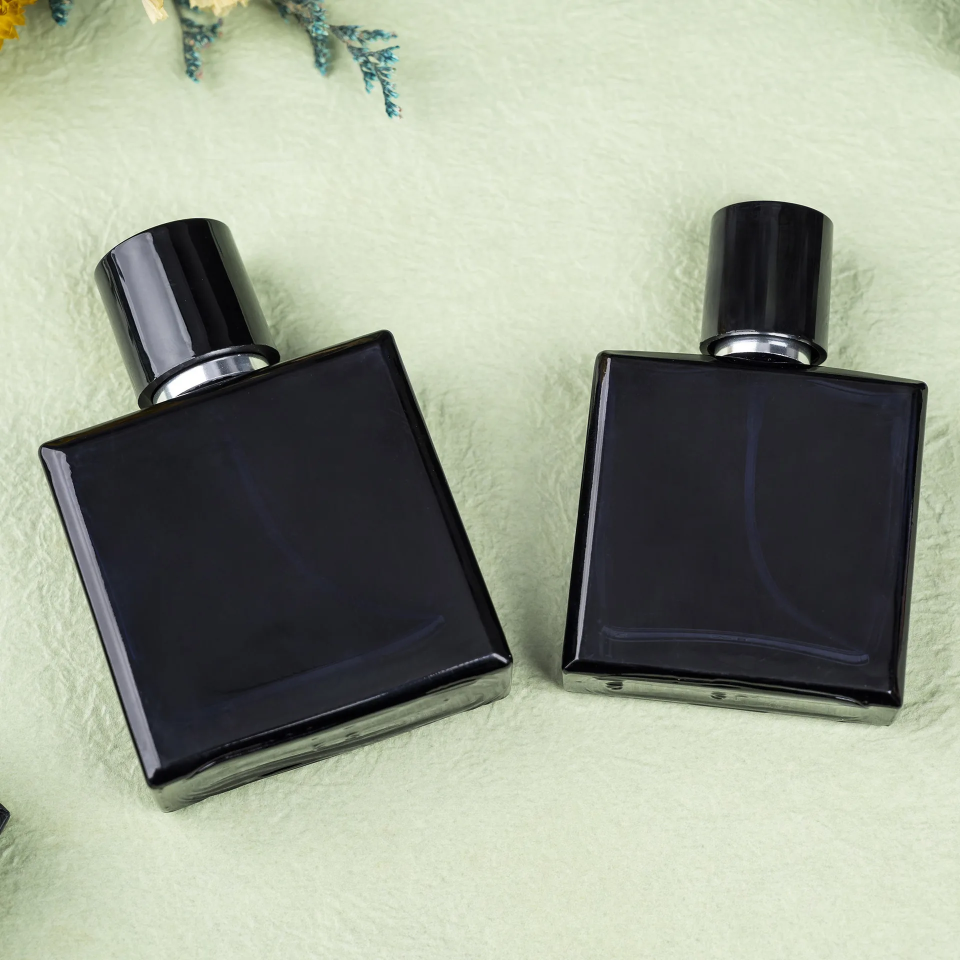 

50ml Premium Black Flat Square Glass Perfume Bottle, Empty Refillable Spray Atomizer for Cosmetic Travel Container