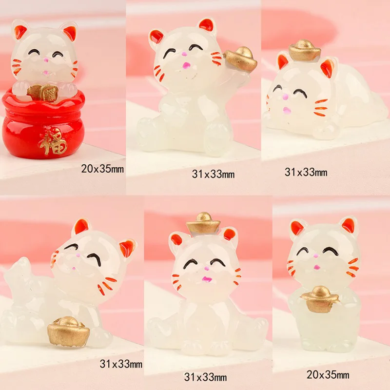 Luminous Cartoon Lucky Cat Mini Figurines Miniature Decoration Cute Glow In The Dark Cats Garden Bonsai Home Decorations Craft