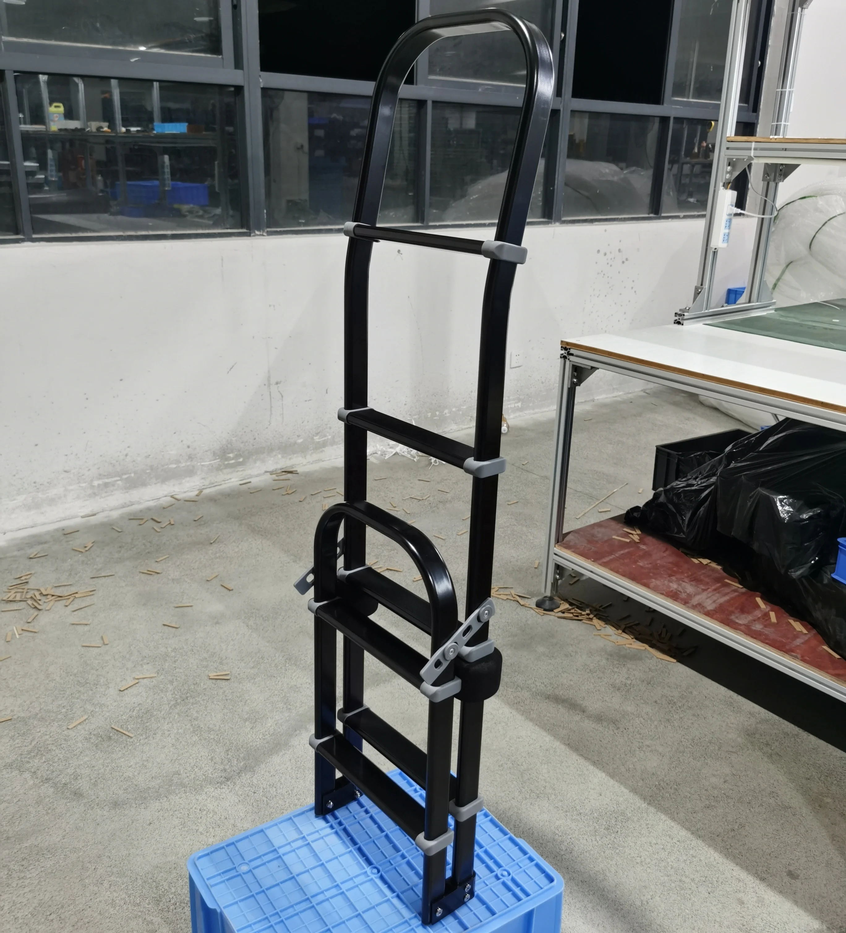 

HEYRV High Quality RV Accessories Black Kit Towing External Ladder Aluminum Alloy Ladder Caravan Car Folding Rear Ladder