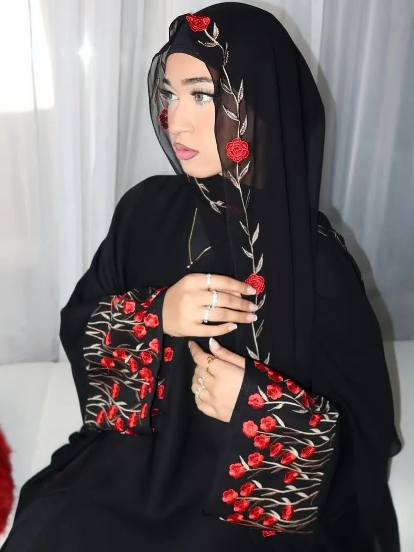 เสื้อคลุมคาร์ดิแกนปักลายดูไบสำหรับผู้หญิง แฟชั่นทันสมัย ชุดแสดงบนเวที ชุดประจำชาติ ผลิตในจีน สำหรับฤดูใบไม้ร่วง