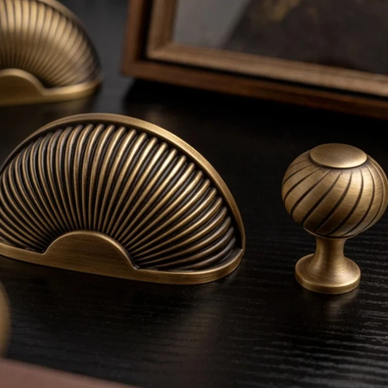 Brass Handles Brushed Antique Luxury Kitchen Cabinet Pull Wardrobe Dresser Drawer Knob Shell Handle Furniture Hardware