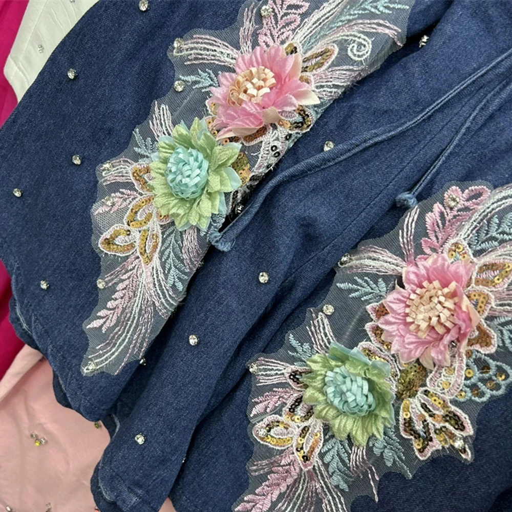 Conjunto de dos piezas de camisa de mezclilla suelta con flores bordadas con diamantes pesados + pantalones cortos de mezclilla-GZTZ071