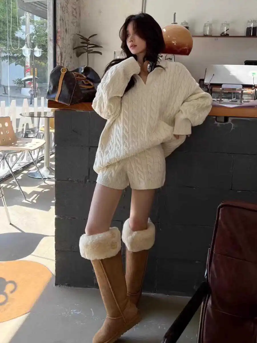 

Винтажный комплект одежды с V-образным вырезом в стиле ретро, свитер и шорты с высокой талией, осень-зима, теплая минималистичная повседневная одежда для дома