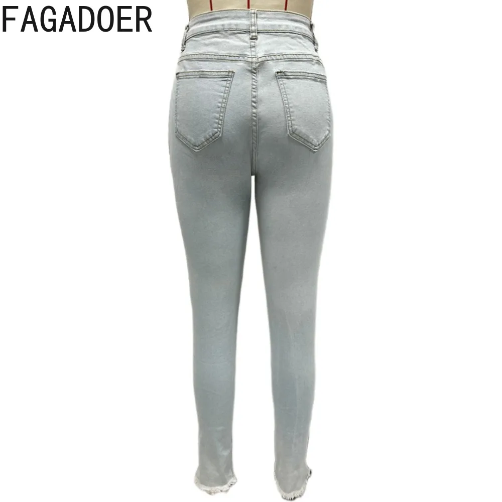 Fagadoer-女性用ライトブルーデニムパンツ,ボタン,透かし彫りパッチワーク,タイト,ストリートウェア,セクシーボトム,春,新品,2022