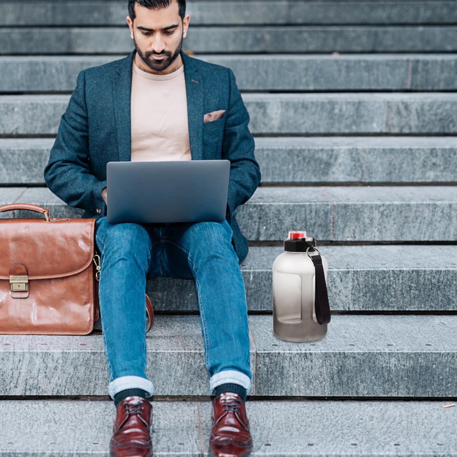 

1.5L Gradient Sports Water Bottle Portable Leakproof Large Capacity for Gym Hiking Running Workout Outdoor Fitness