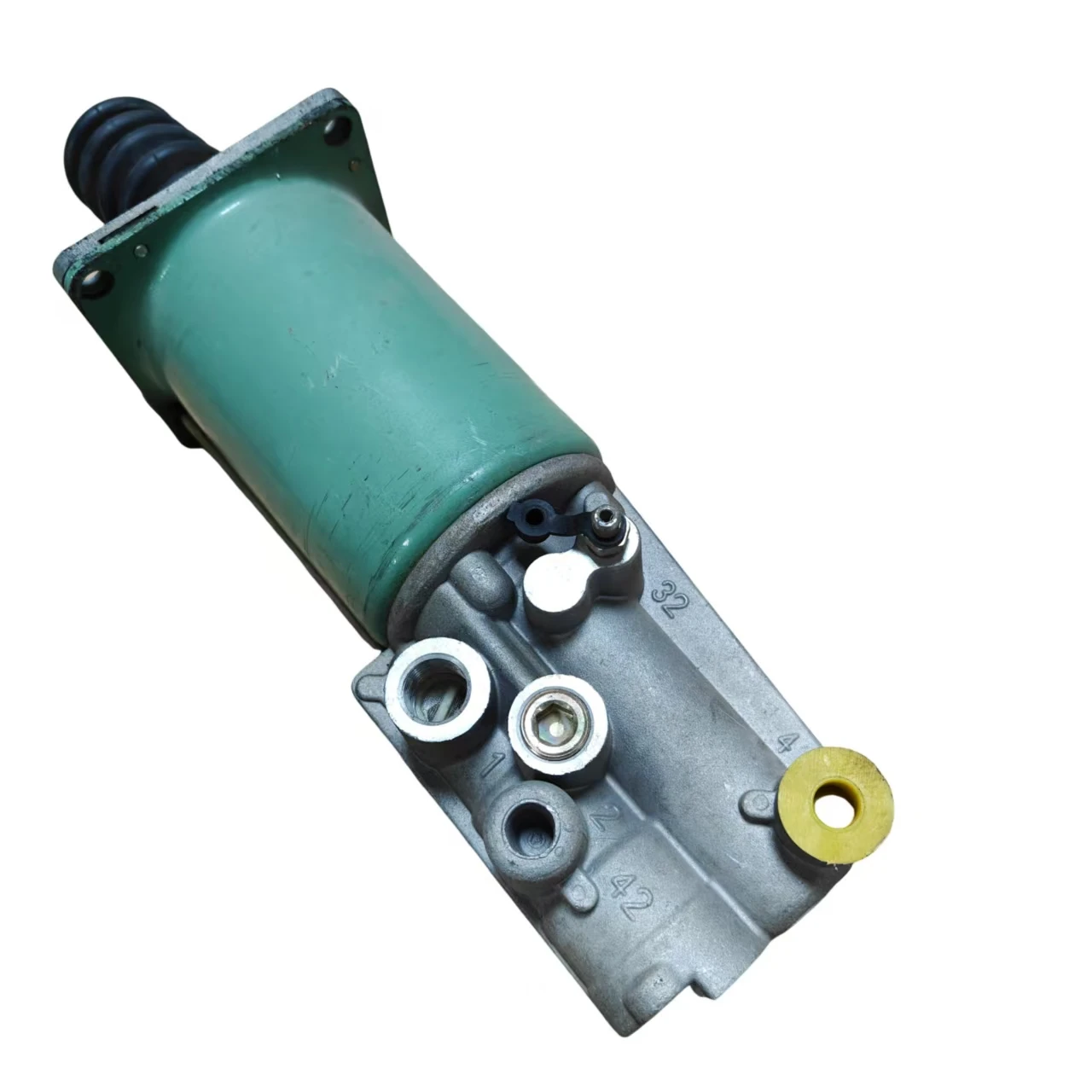 High Quality Original 90mm Clutch Booster for Higer King Long Yutongs VIE Buses New Condition Metal Armrest