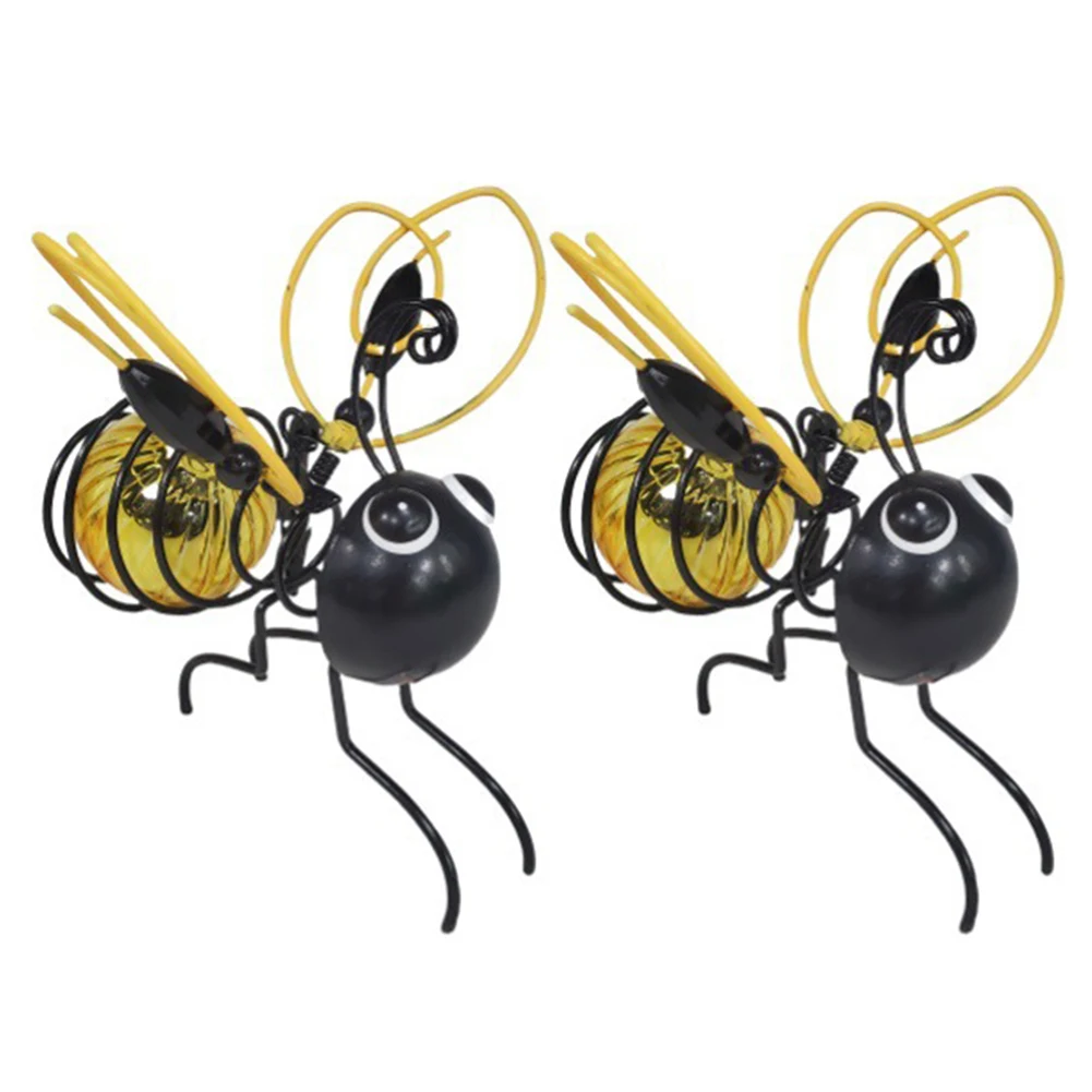 Solar-Powered Hanging Garden Light Decorative Outdoor Figurine Light Metal Flying Insect Hanging Lamp for Housewarming Gift