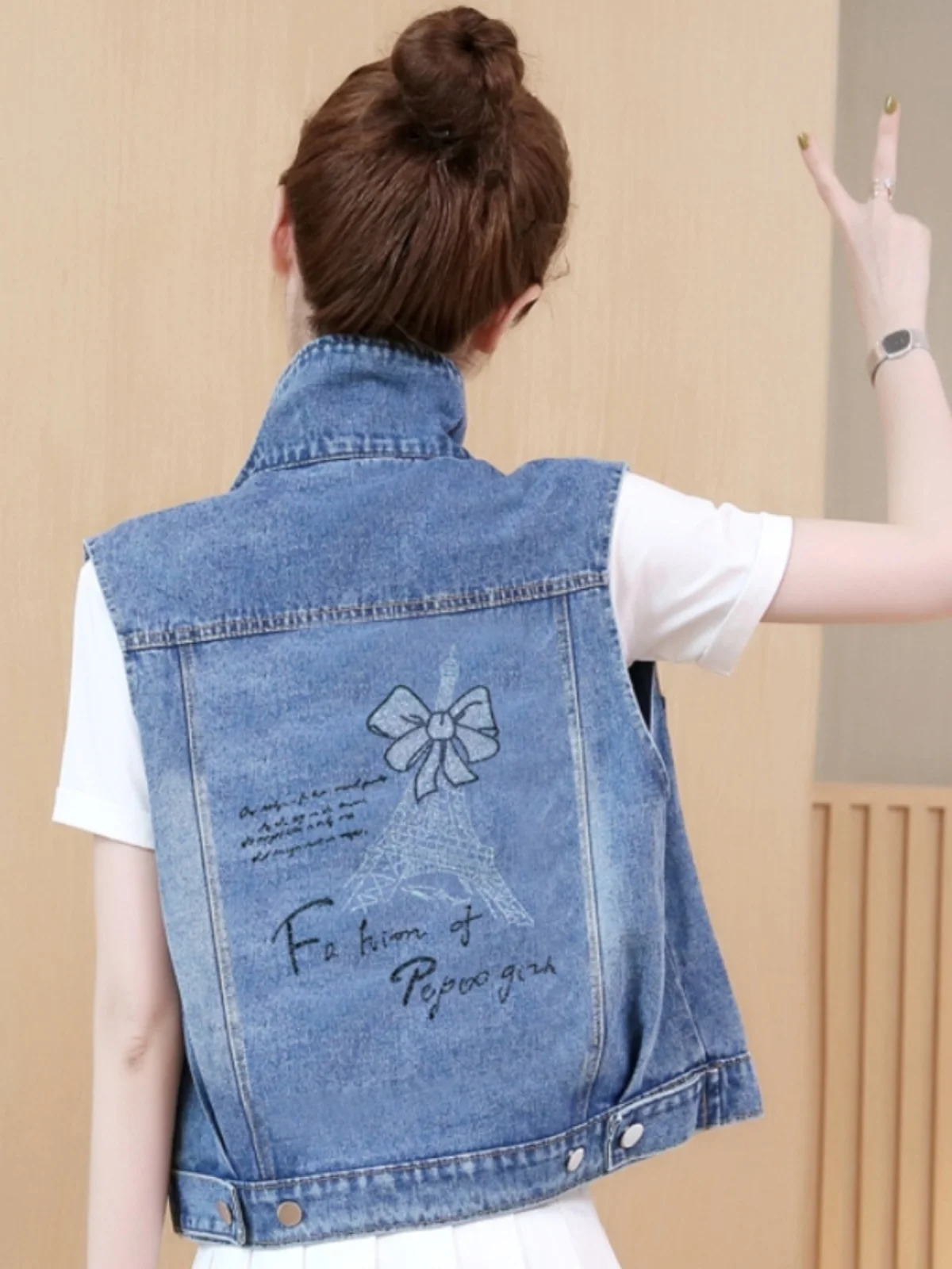 

Осень 2023, женский свободный универсальный студенческий джинсовый жилет, верхняя одежда, джинсовый воротник на пуговицах с бриллиантами