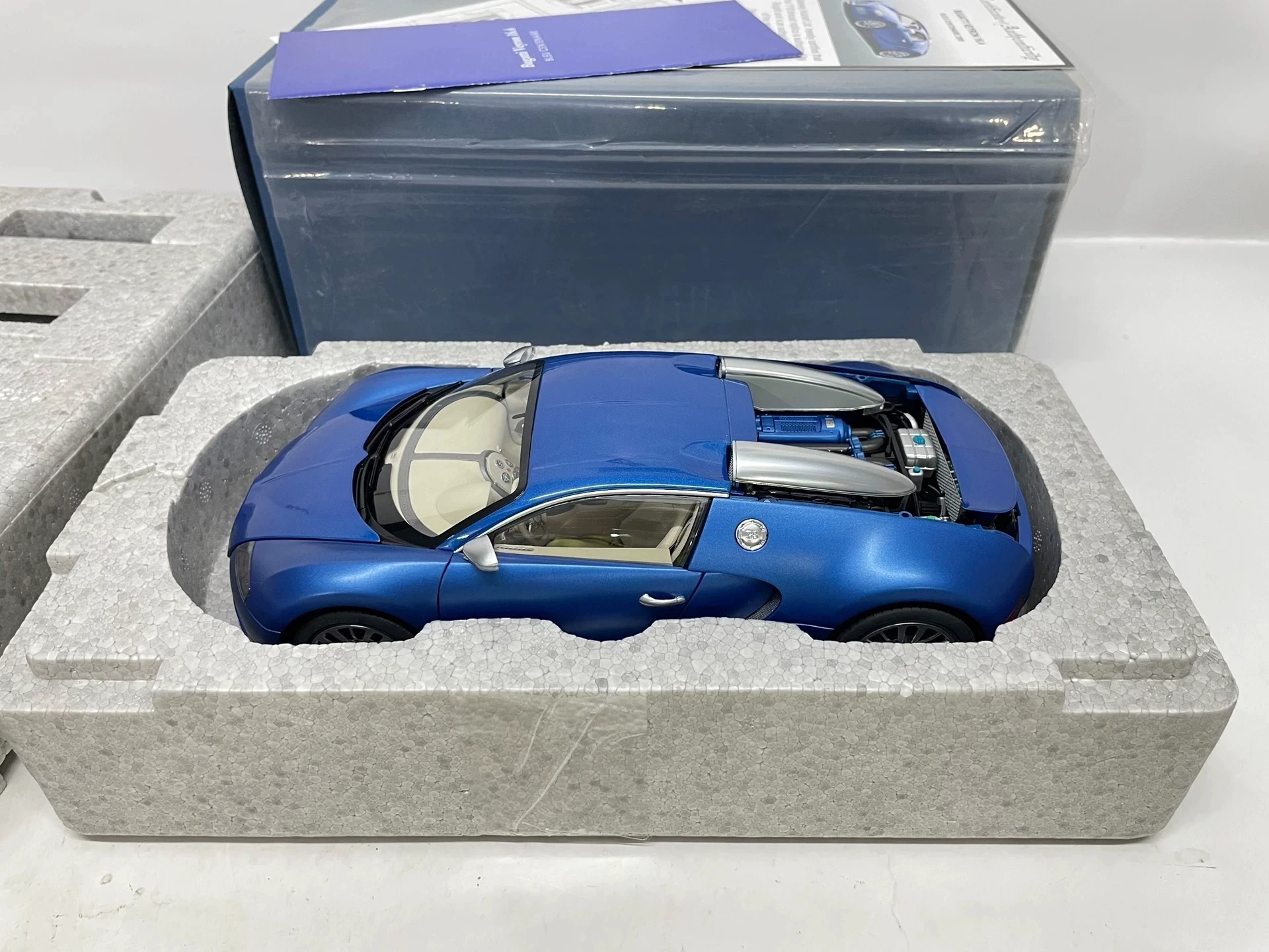 Autoart 1:18 Veyron 16.4 Centennial Edition Blue 2009 Simulation Limited Edition All Open Alloy Metal Static Car Model Toy Gift