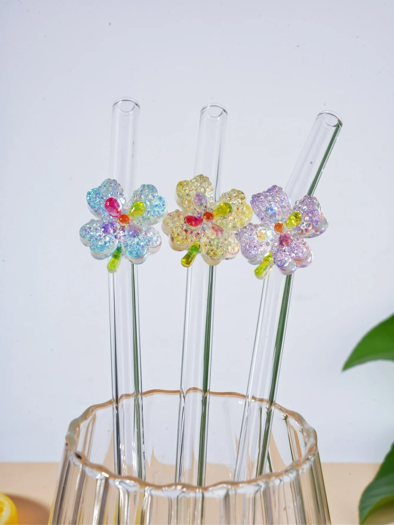 Pajita Decorativa de Vidrio con Trébol de Cuatro Hojas para Cerveza y Té con Leche, Ideal para Fiestas del Día de San Patricio, Bebidas Festivas en Casa