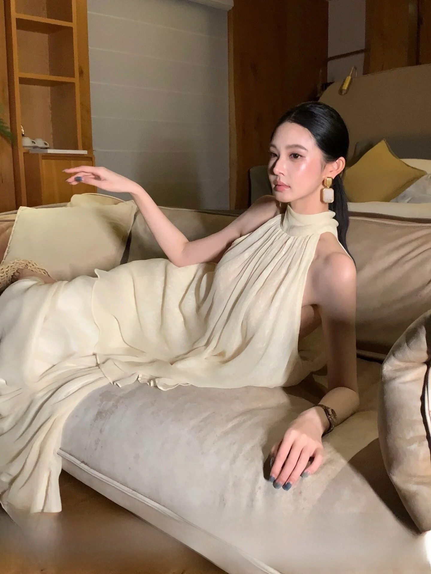 

ALIN Muses Goddess Style Elegant round Neck Sleeveless A-Line Skirt And Top Set for Women Summer Fashion Outfits