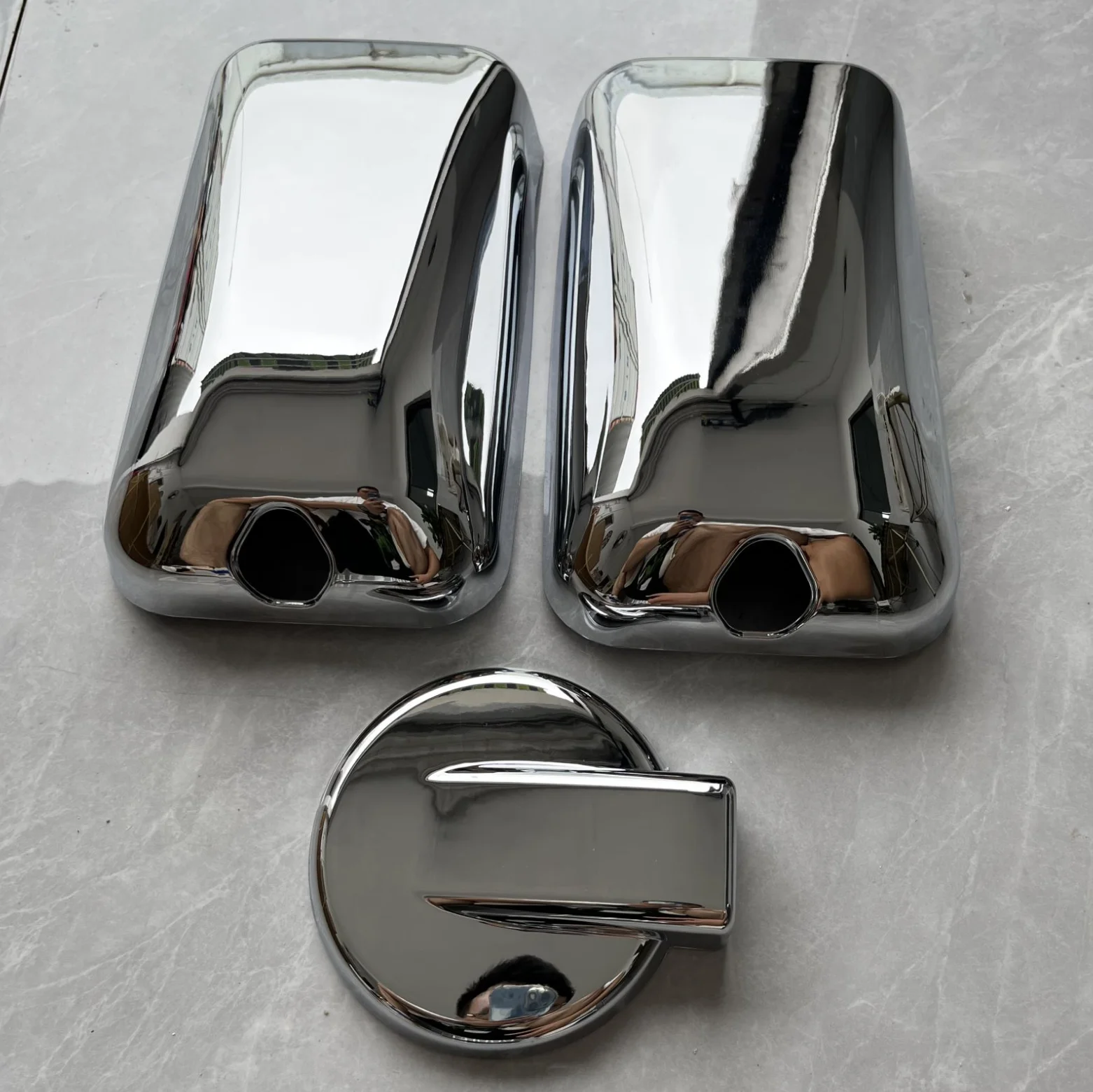 CHROME-PLATED REARVIEW MIRROR COVER FOR ISUZU ELF 100P TRUCK