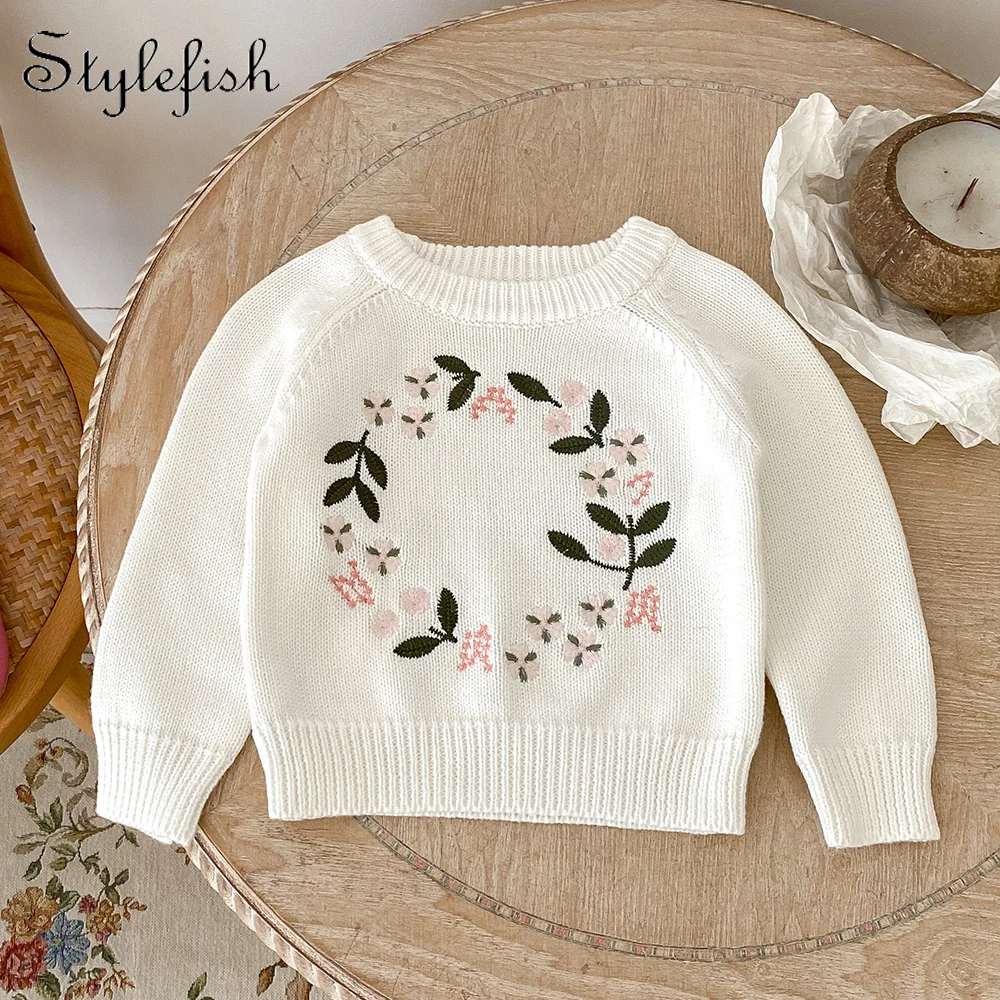 INS Spring and Autumn New Network Red Wind Girl Baby and Children Fashion Round Neck Knitwear Flower Embroidery Pullover Top